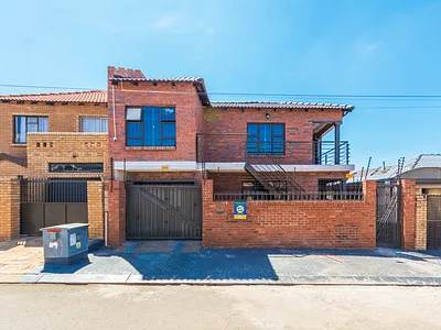 4 Bedroom House For Sale in Soweto - vBxG.webp