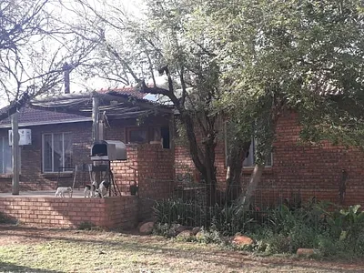 2 Bedroom House To Rent in Pretoria - AIjo.webp