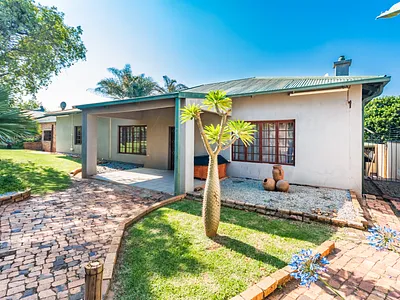 4 Bedroom House For Sale in Krugersdorp - HGsT.webp