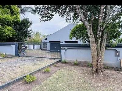 3 Bedroom House For Sale in King Williams Town - IsXF.webp