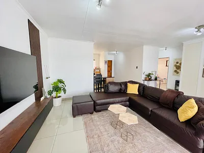 2 Bedroom Townhouse For Sale in Alberton - kCy9.webp