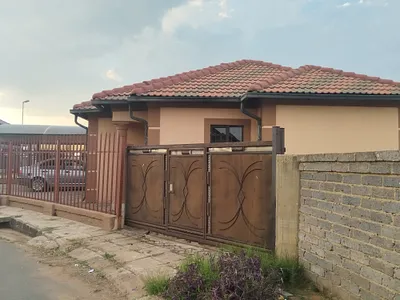 2 Bedroom House For Sale in Vanderbijlpark CE 7, Vanderbijlpark CE - TWJm.webp