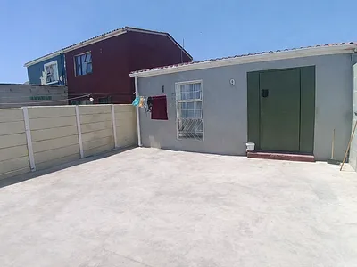 3 Bedroom House For Sale in Mitchells Plain - TUhl.webp