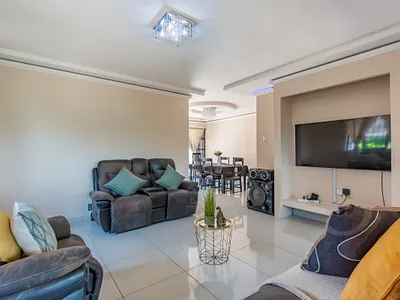 3 Bedroom House For Sale in Durban - 9UFJ.webp