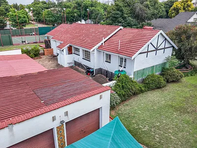 3 Bedroom House For Sale in Edenvale - 6c1S.webp