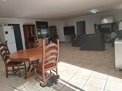 3 Bedroom House To Rent in Albertinia - WEy9.webp