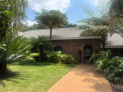 8 Bedroom House For Sale in Witbank - bkSV.webp