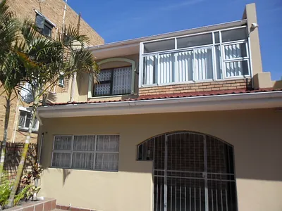 3 Bedroom Townhouse For Sale in East London - NrkA.webp