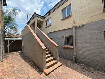 3 Bedroom Apartment For Sale in Bo-dorp, Rustenburg - Ofnp.webp
