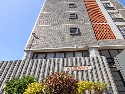 2 Bedroom Apartment For Sale in Port Elizabeth Central, Port Elizabeth - mxH9.webp