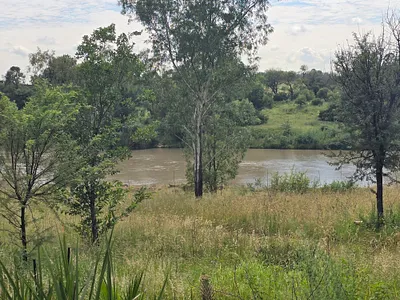 6 Bedroom House For Sale in Deneysville - ngdM.webp