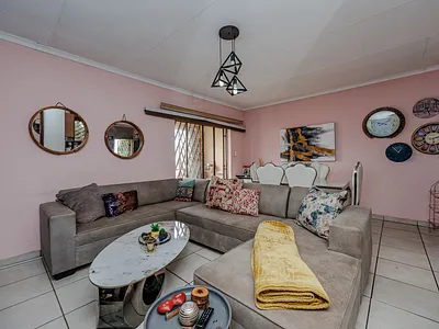 3 Bedroom Townhouse For Sale in Roodepoort - Jasp.webp