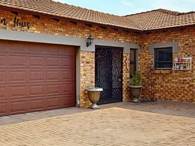 3 Bedroom House For Sale in Boksburg - hWMn.webp