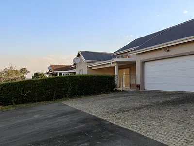 3 Bedroom Townhouse For Sale in Howick - BzIe.webp