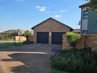 4 Bedroom House To Rent in Lion Pride Lifestyle Estate, Randburg - tB3K.webp