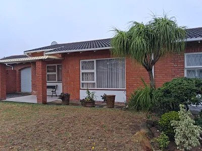 2 Bedroom Townhouse For Sale in Port Elizabeth - 1ZjD.webp