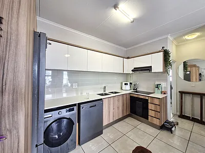 1 Bedroom Apartment To Rent in Milnerton - HJZo.webp