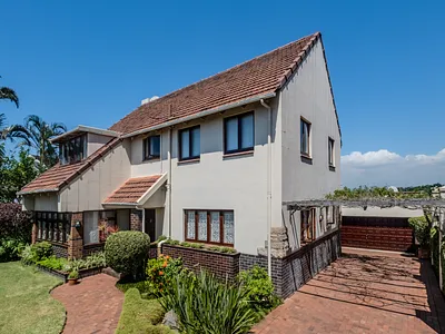 4 Bedroom House For Sale in Durban North - 54xz.webp