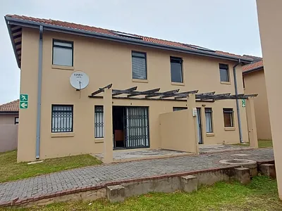 3 Bedroom Townhouse For Sale in East London - Clko.webp