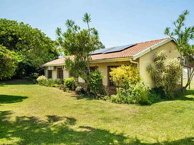 3 Bedroom House For Sale in Amanzimtoti - e9FE.webp