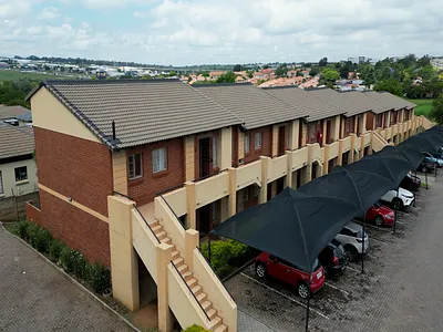 3 Bedroom Apartment For Sale in Midrand - 11XB.webp