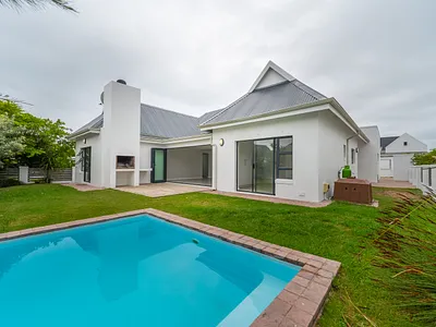 3 Bedroom House For Sale in St Francis Bay - 7wVl.webp