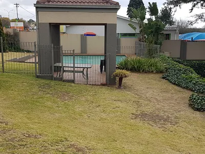 2 Bedroom Apartment To Rent in Roodepoort - jLcH.webp