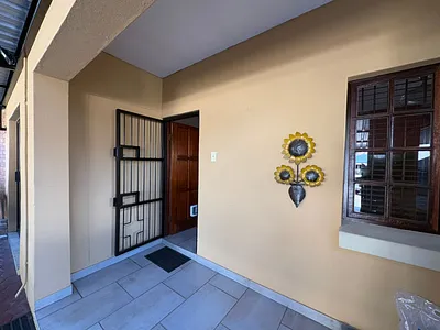 3 Bedroom House For Sale in Rustenburg - 1uCY.webp