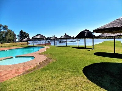 3 Bedroom House For Sale in Vaal Marina - HZQe.webp