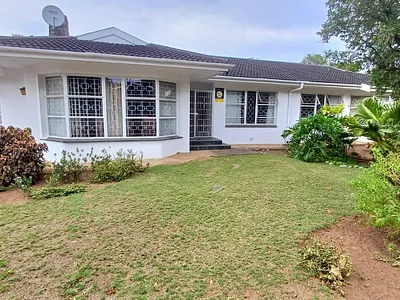 5 Bedroom House For Sale in Uitenhage - YSVm.webp