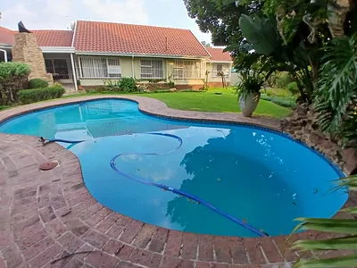 5 Bedroom House For Sale in Springs - km2Y.webp