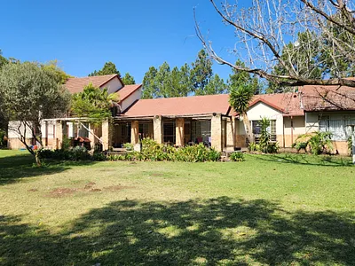 5 Bedroom House For Sale in Centurion - xZFi.webp