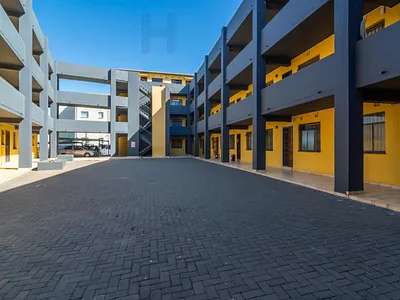 2 Bedroom Apartment For Sale in Roodepoort - jcq3.webp