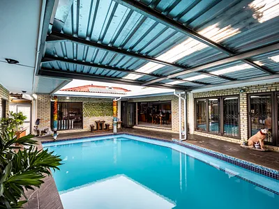 4 Bedroom House For Sale in East London - Ncm0.webp