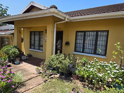 3 Bedroom Townhouse For Sale in Durban - TDKE.webp