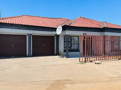 3 Bedroom House For Sale in Kriel - img