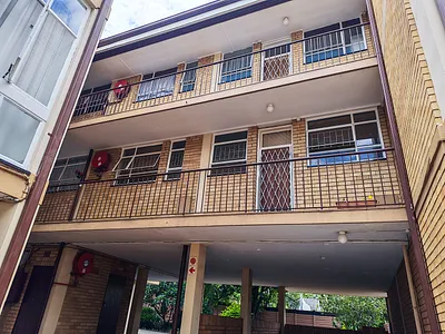 2 Bedroom Apartment For Sale in Pretoria - qS6W.webp