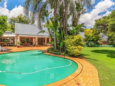 5 Bedroom House For Sale in Bedfordview - NQcu.webp