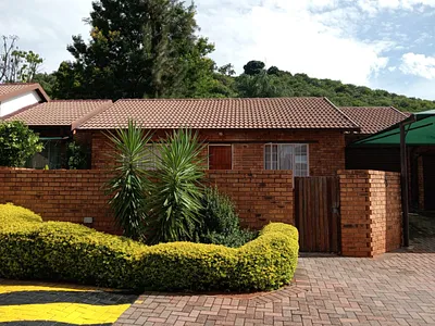 3 Bedroom Townhouse For Sale in Rustenburg - ZLAK.webp