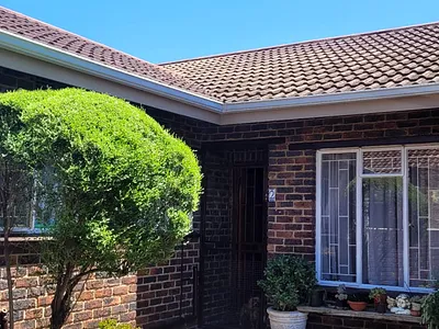 3 Bedroom Townhouse For Sale in Vereeniging - NeRa.webp