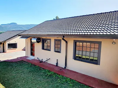 2 Bedroom Apartment To Rent in Louis Trichardt - 7aL6.webp