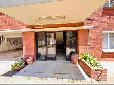 1.5 Bedroom Apartment For Sale in Durban - 994W.webp