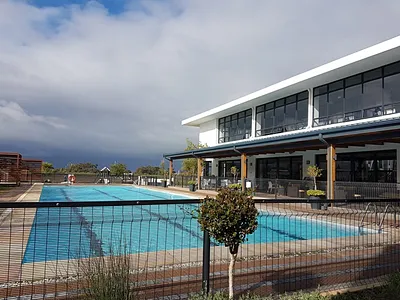 2 Bedroom Apartment To Rent in Somerset West - uZDb.webp