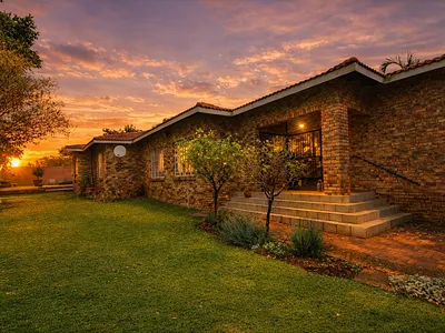 4 Bedroom House For Sale in Rustenburg - cOXc.webp