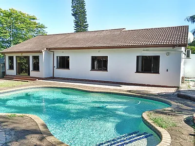 4 Bedroom House For Sale in Richards Bay - R5xT.webp
