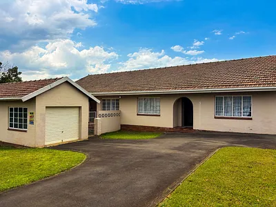 4 Bedroom House For Sale in Pietermaritzburg - 8Kc2.webp