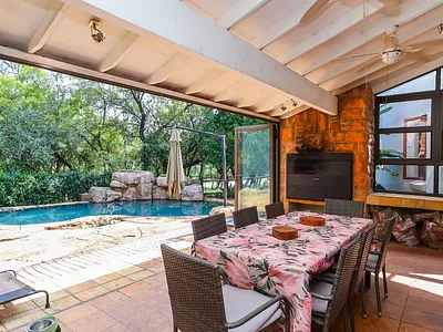 4 Bedroom House For Sale in Hartbeespoort - e9Tn.webp