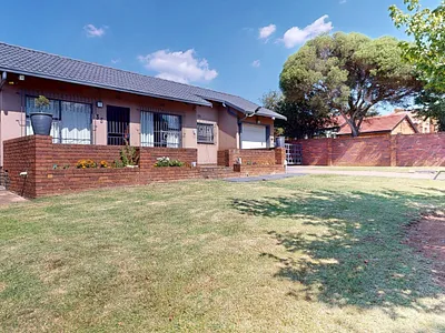 3 Bedroom House For Sale in Germiston - sAtD.webp