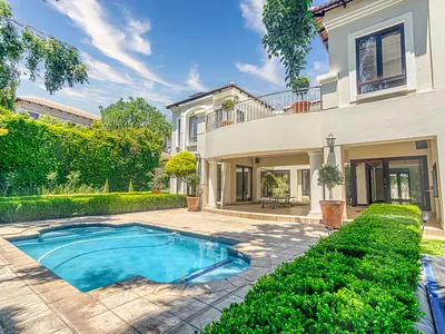 4 Bedroom House For Sale in Randburg - BO1J.webp