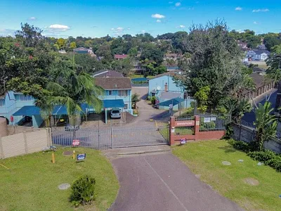 2 Bedroom Apartment For Sale in Pinetown - twzN.webp